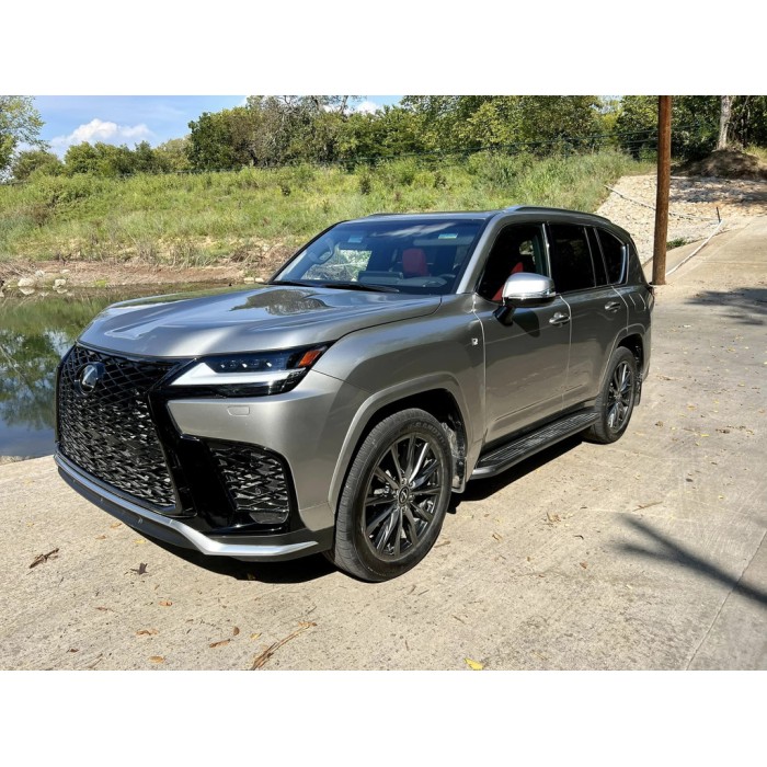 Комплект обвісів F-Sport для Lexus LX 500d/600