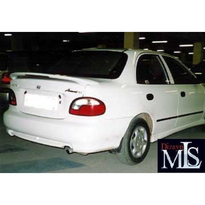 Боковые юбки Спорт (под покраску) для Hyundai Accent 1994–1999 гг