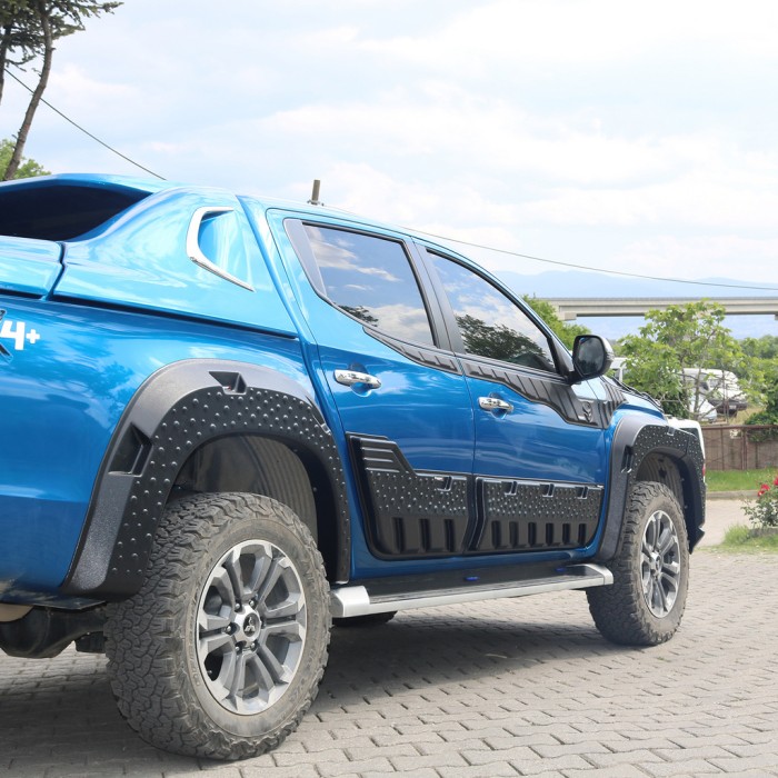 Розширювачі колісних арок V2 (2019-2025, EuroCap) для Mitsubishi L200 рр