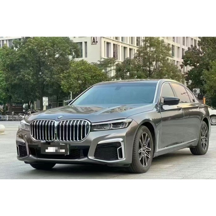 Комплект рестайлінгу в G12 для BMW 7 серія F01/F02