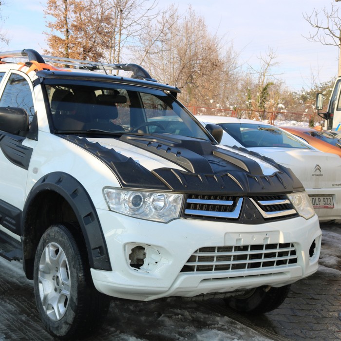 Накладка на капот V4 (ABS) для Mitsubishi L200 2006-2015 рр