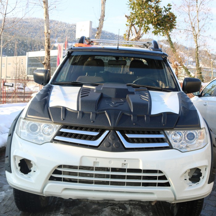 Накладка на капот V4 (ABS) для Mitsubishi L200 2006-2015 рр