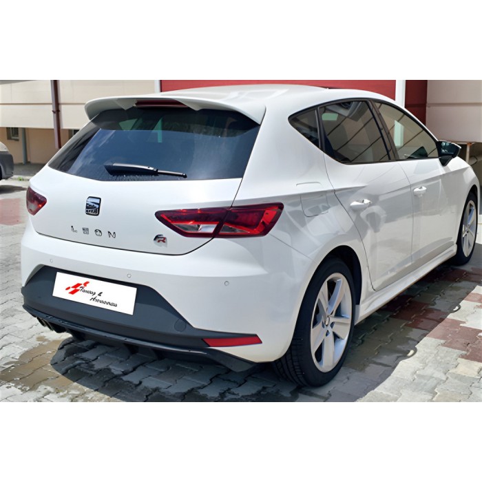 Задній дифузор DPT V-3 (2013-2016, чорний глянець) для Seat Leon рр