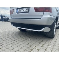 Накладка на задній бампер (під фарбування) для BMW X5 E-53 1999-2006 рр