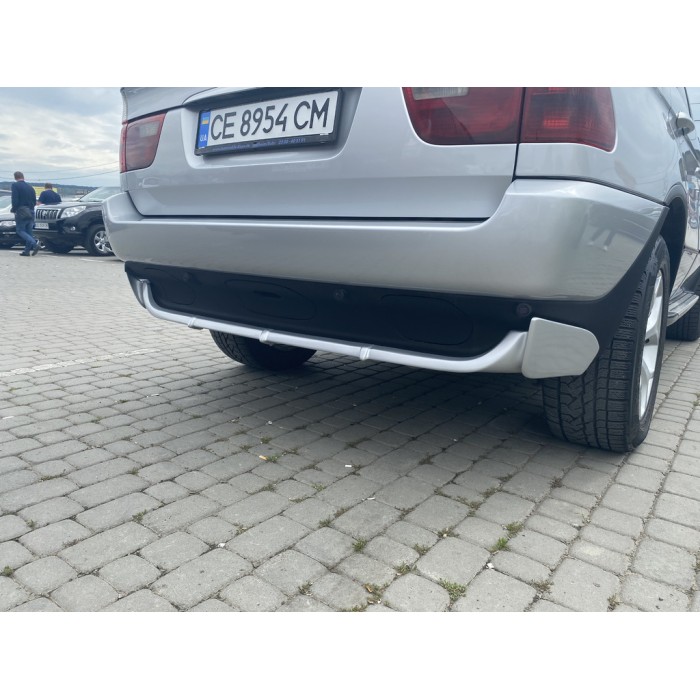 Накладка на задній бампер (під фарбування) для BMW X5 E-53 1999-2006 рр