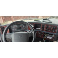 Накладки на панель 2002-2008 (під дерево) для Volvo FH