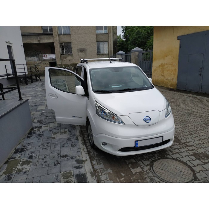 Рейлінги ХРОМ 164 см, Чавунні ніжки для Nissan NV200 2009- рр