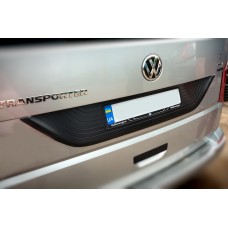 Пластикова накладка на кришку багажника Червона для Volkswagen T6