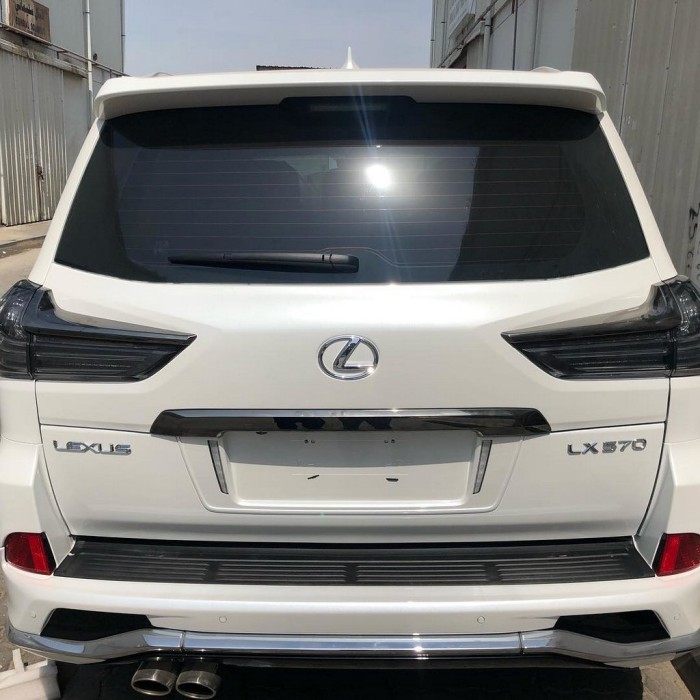 Задня оптика 2016-2025 (Superior Black, 2 шт) для Lexus LX570/450d