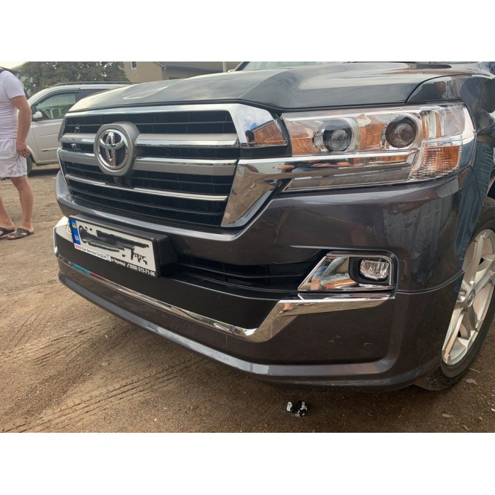 Решітка 2016-2021 (дизайн 2019) для Toyota Land Cruiser 200