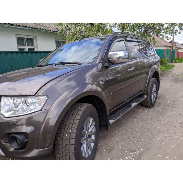 Вітровики (4 шт, HIC) для Mitsubishi Pajero Sport 2008-2015 рр