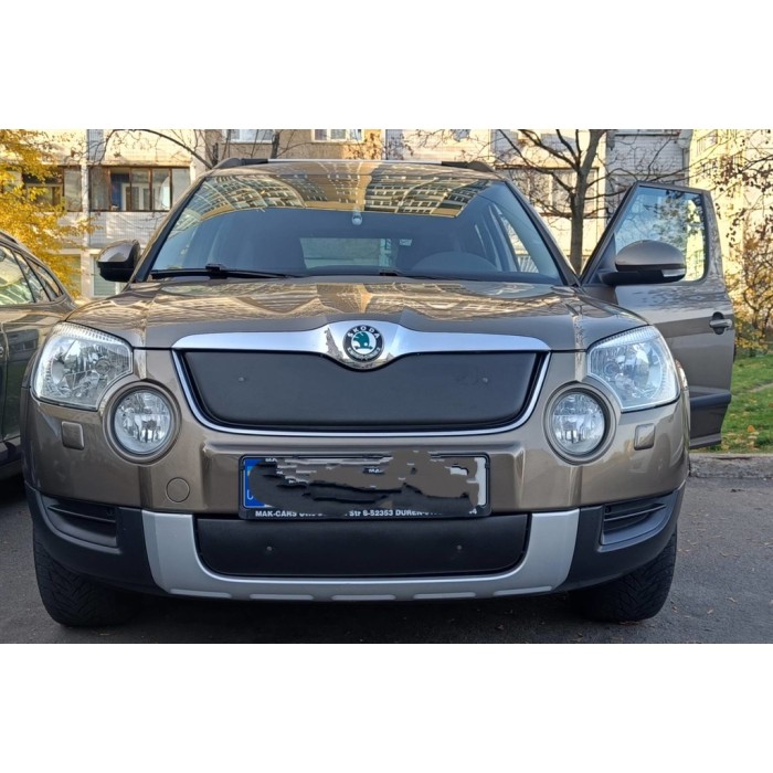 Зимова накладка на решітку (нижня, 2009-2013) Глянцева для Skoda Yeti рр