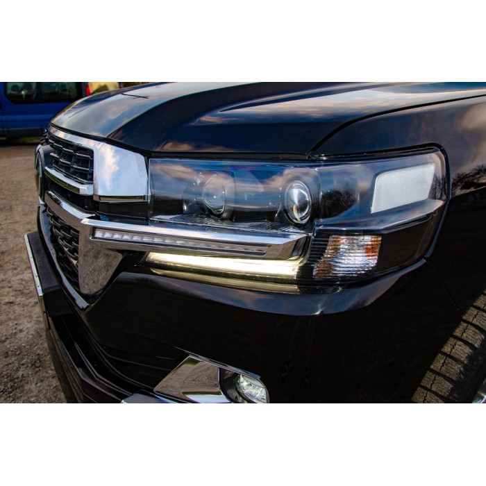 Вії з LED (2016-2025) для Toyota Land Cruiser 200