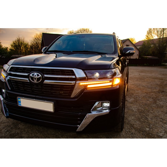 Вії з LED (2016-2025) для Toyota Land Cruiser 200