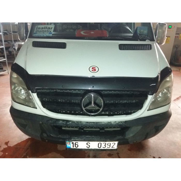 Дефлектор капоту під карбон 2006-2013 (EuroCap) для Mercedes Sprinter W906 рр