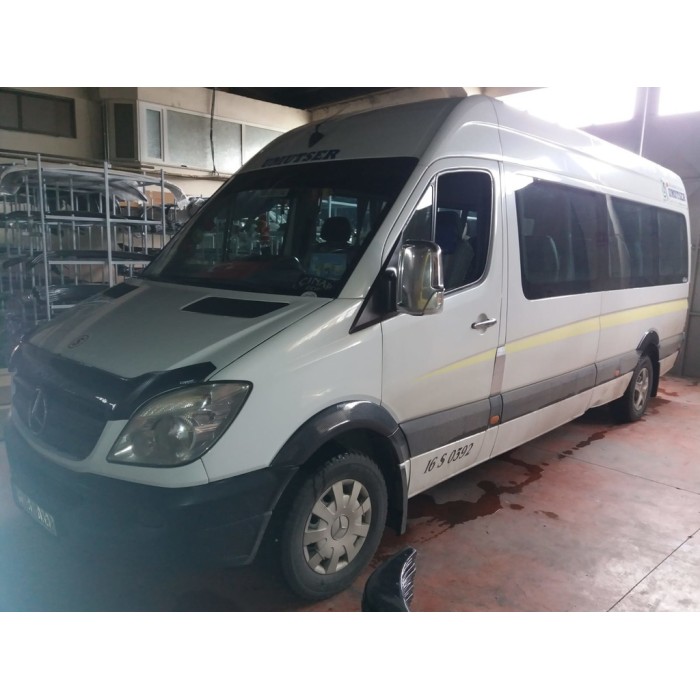 Дефлектор капоту під карбон 2006-2013 (EuroCap) для Mercedes Sprinter W906 рр