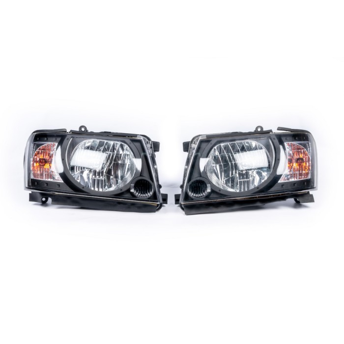 Передняя оптика Safari Black (2004-2008, 2шт) для Nissan Patrol Y61