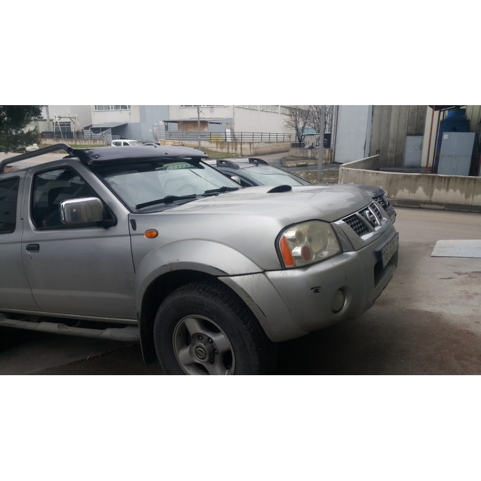 Козирьок на лобове скло (чорний глянець, 5мм) для Nissan NP300 1999-2015