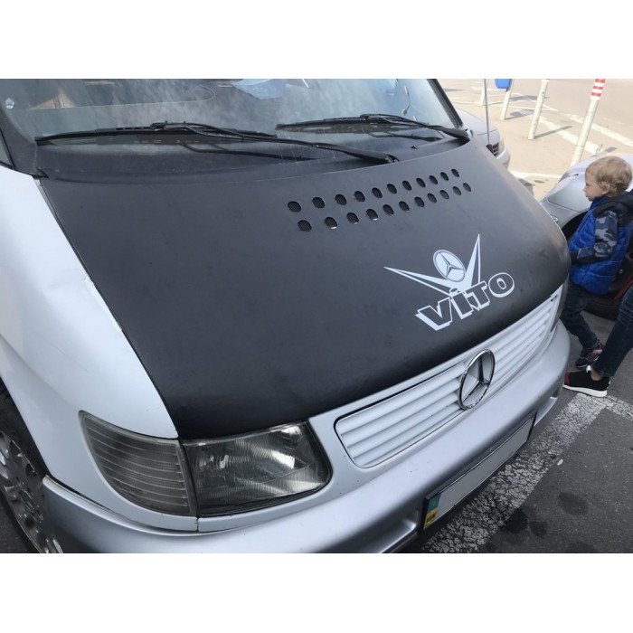 Чохол капота (шкірозамінник) для Mercedes Vito W638 1996-2003 рр