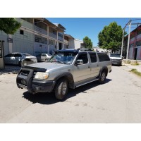 Козырек на лобовое стекло (черный глянец, 5мм) для Nissan NP300 1999-2015